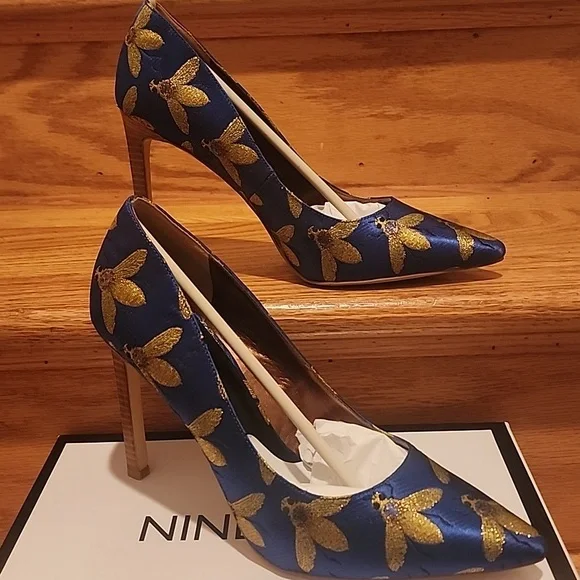New In Box Nine West "NW Tatiana" Blue Gold Bee Pumps 9.5 - Picture 4 of 11